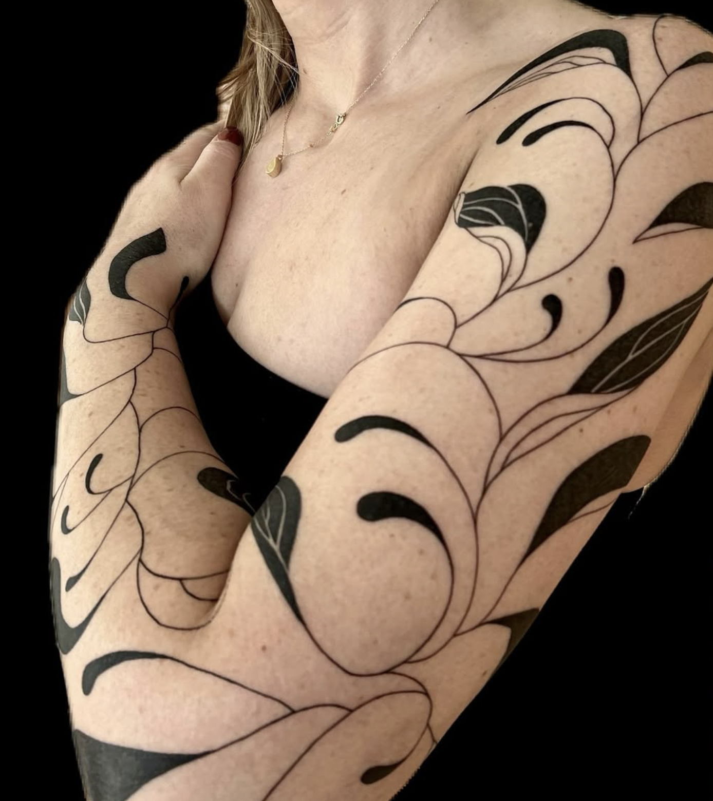 blackwork style tattoo by Carlotta