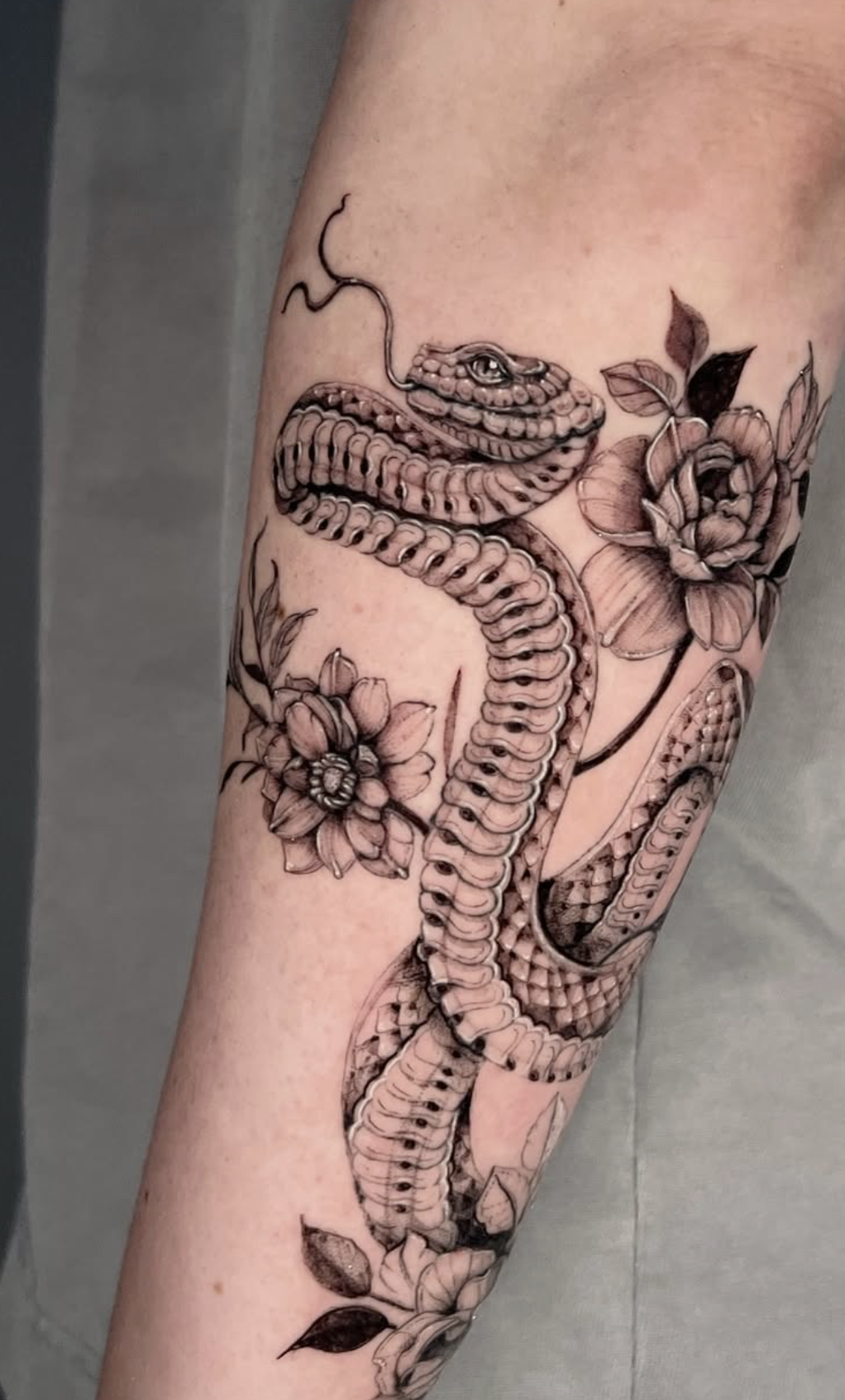 snake realism style tattoo by Mariel Bayona