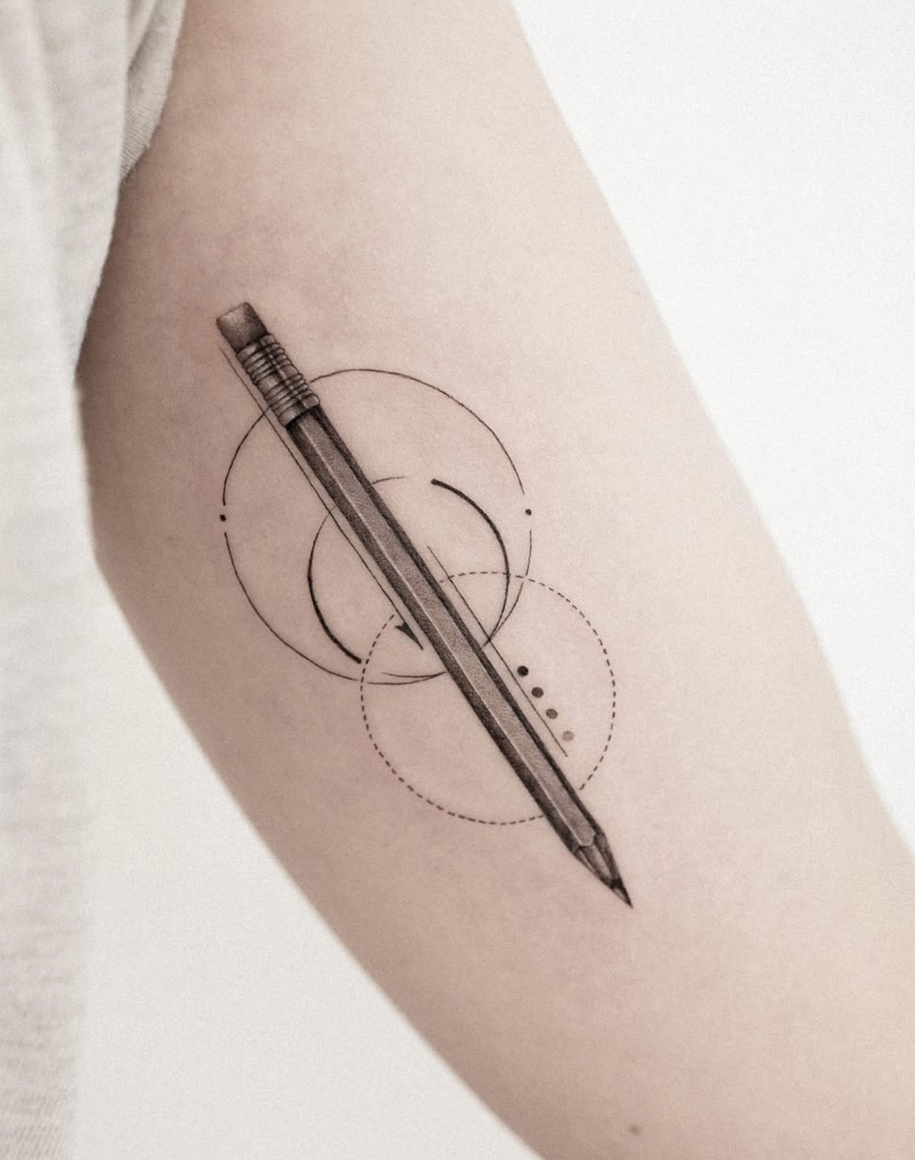 geometric style tattoo by Niko