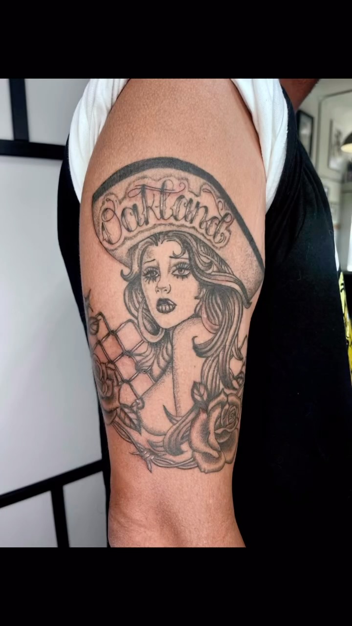 script and hat chicano style tattoo by Daisy